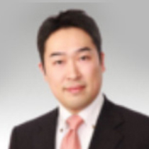 山中 英嗣